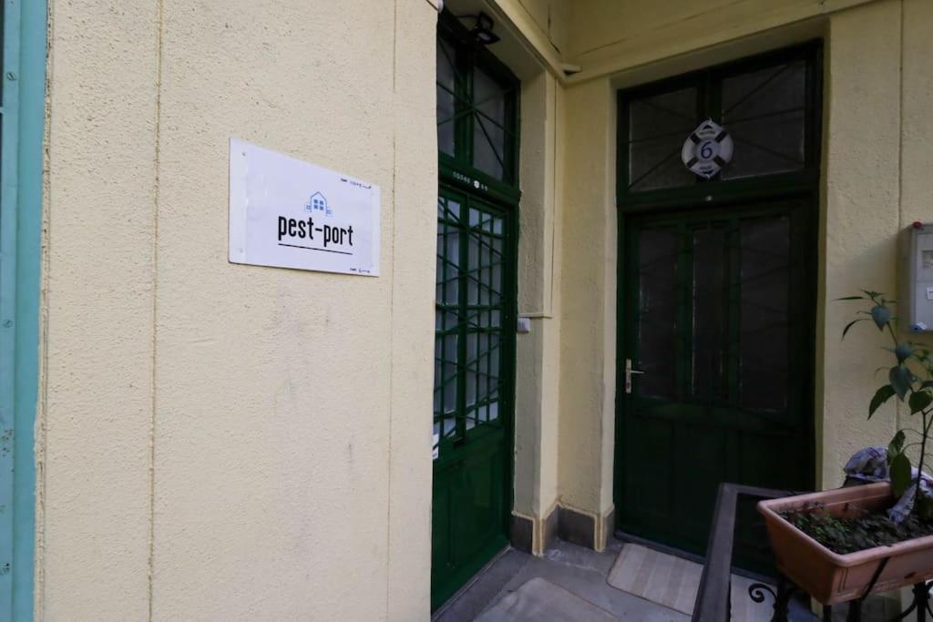 Pest-Port Private Apartment Room-6 Budapest Kültér fotó